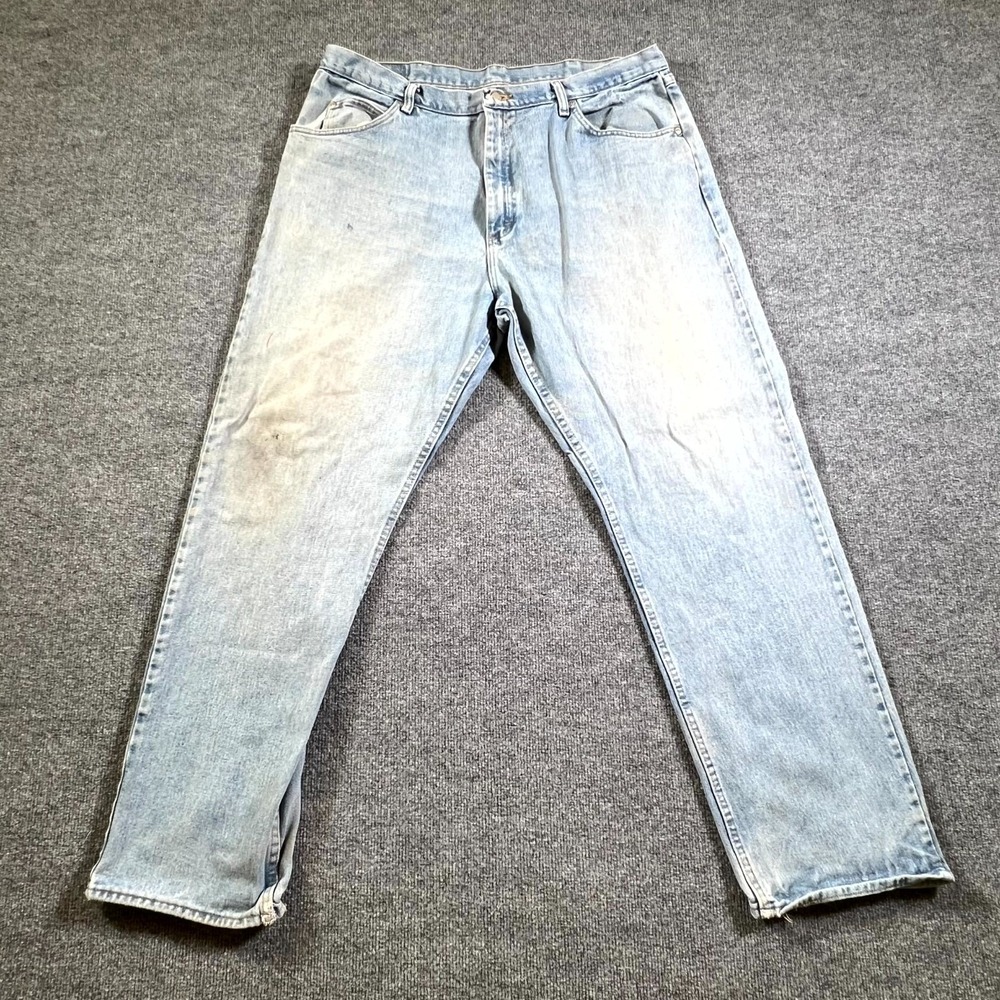Wrangler Straight Jeans Men's 40x32 Blue Denim 100% Cotton Relaxed Fit Zip Fly